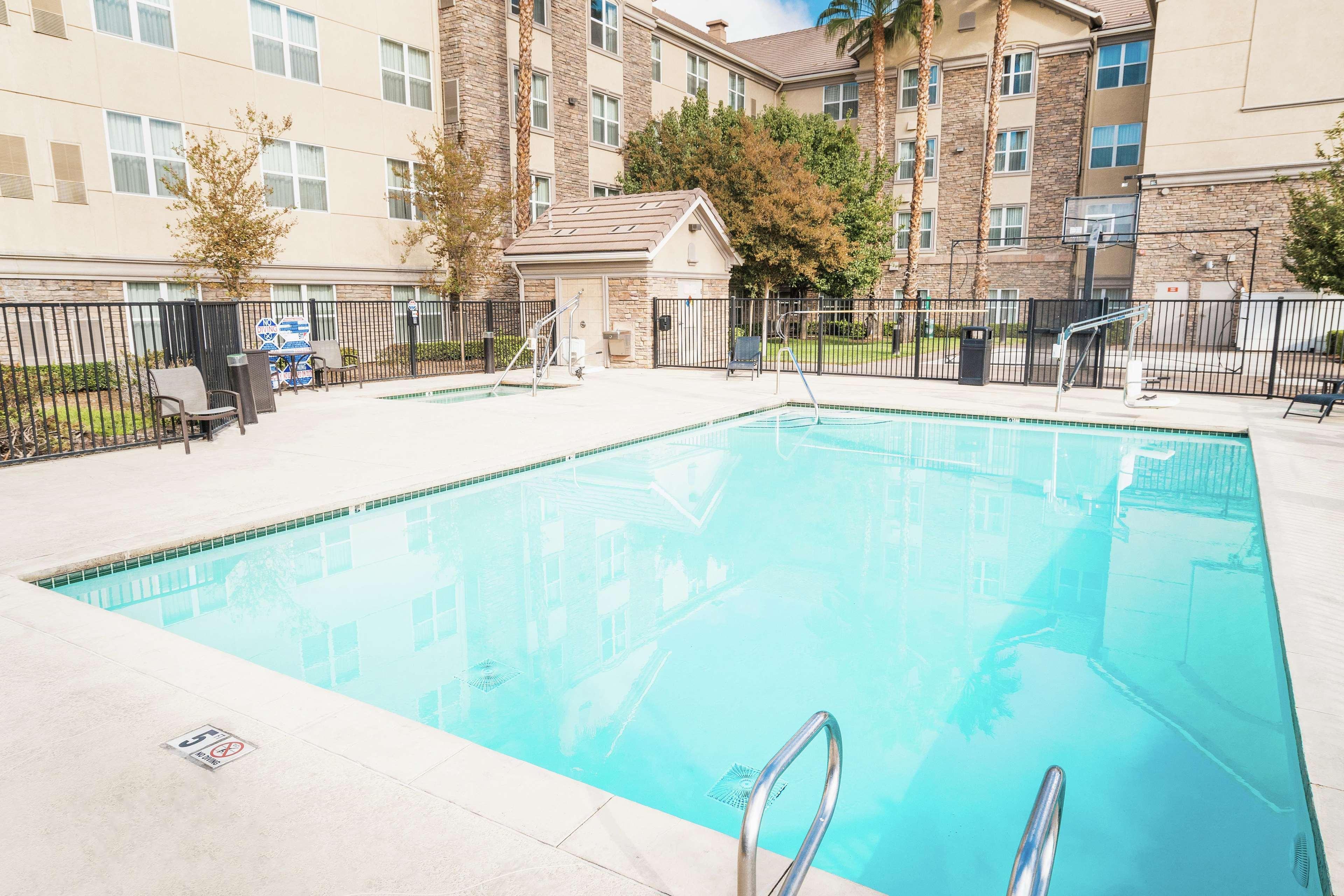 Homewood Suites By Hilton Ontario Ранчо Кукамонга Екстериор снимка